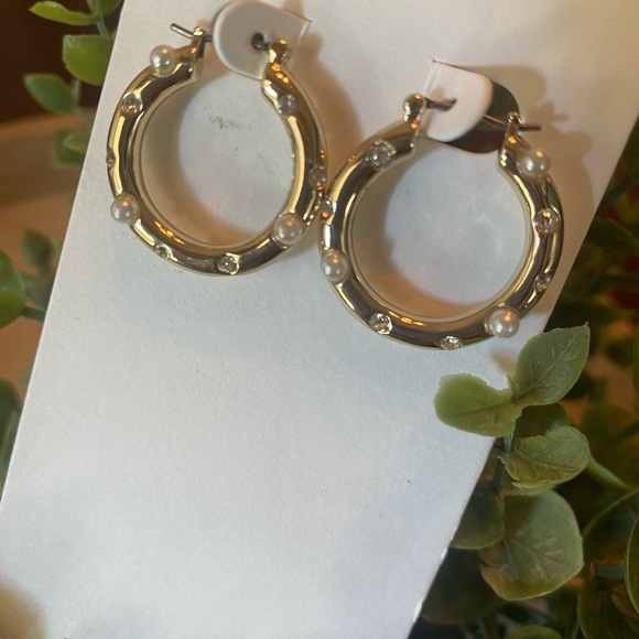 J Crew Pearl and Crystal Stud Hoop Earrings - Picture 2 of 7